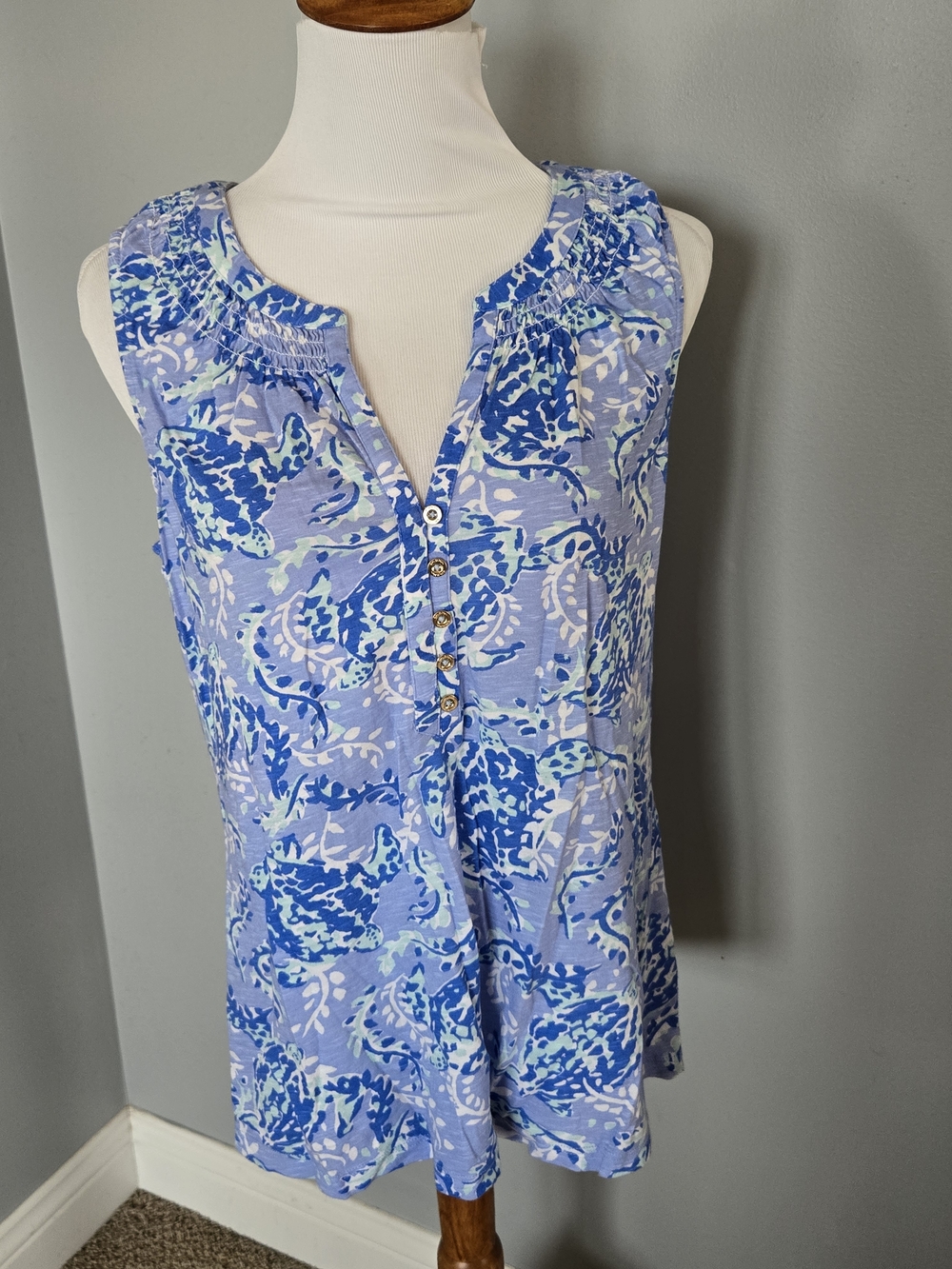 Lilly Pulitzer Blue Multi Floral Print Top with Turtle Design - L